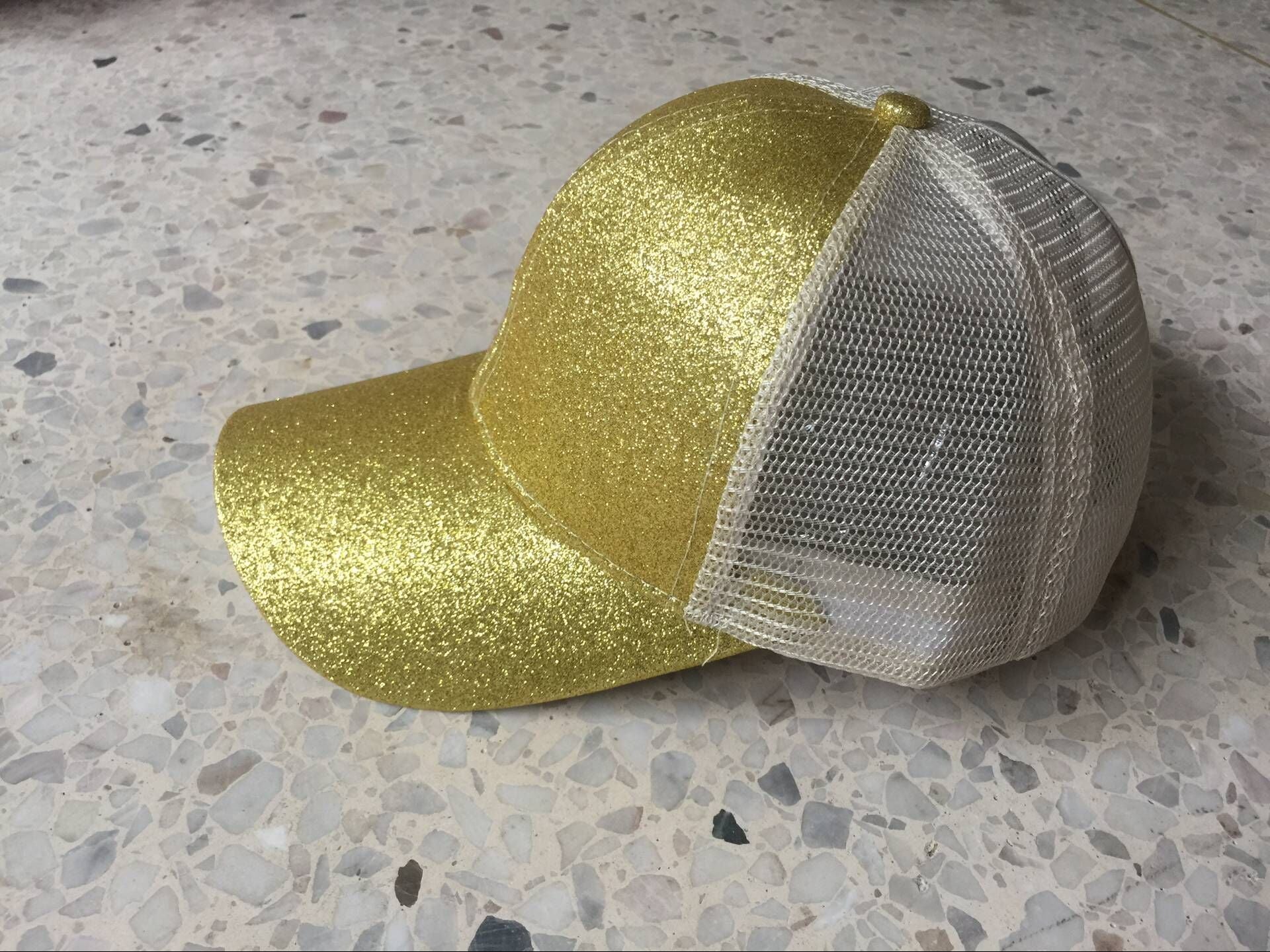 Wholesale Sequined hollow breathable cap